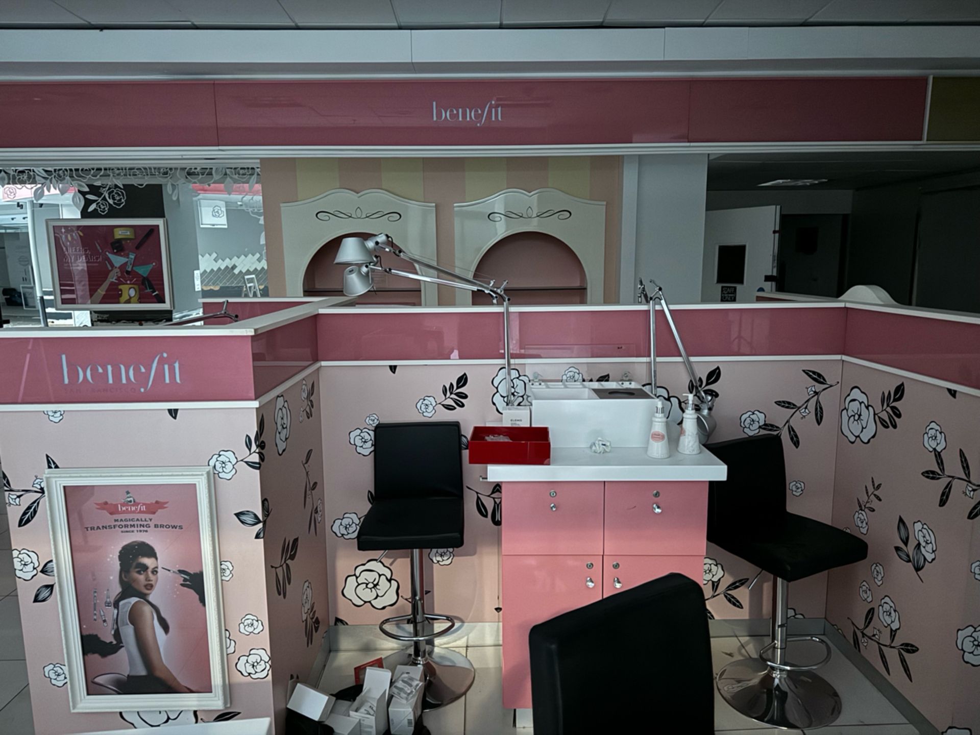Benefit Beauty Area - Image 7 of 7
