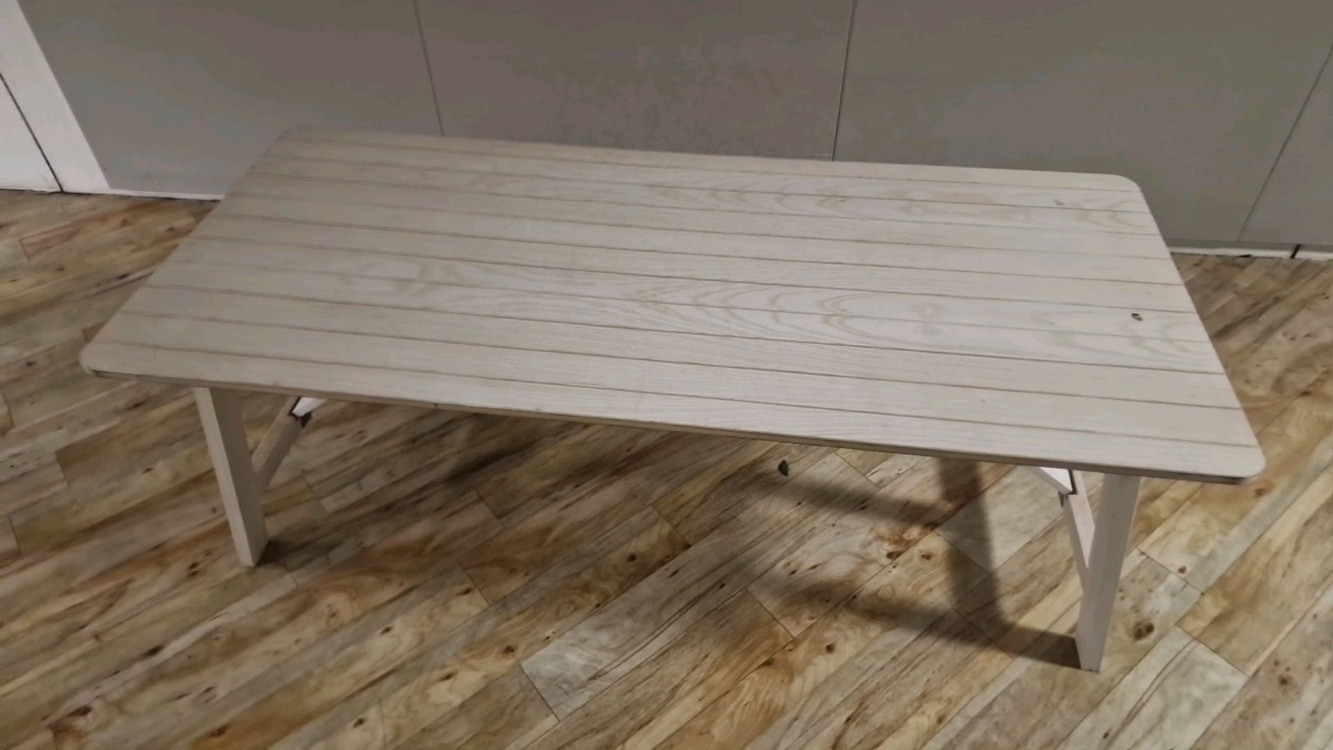 Wooden Slatted Table - Bild 2 aus 5