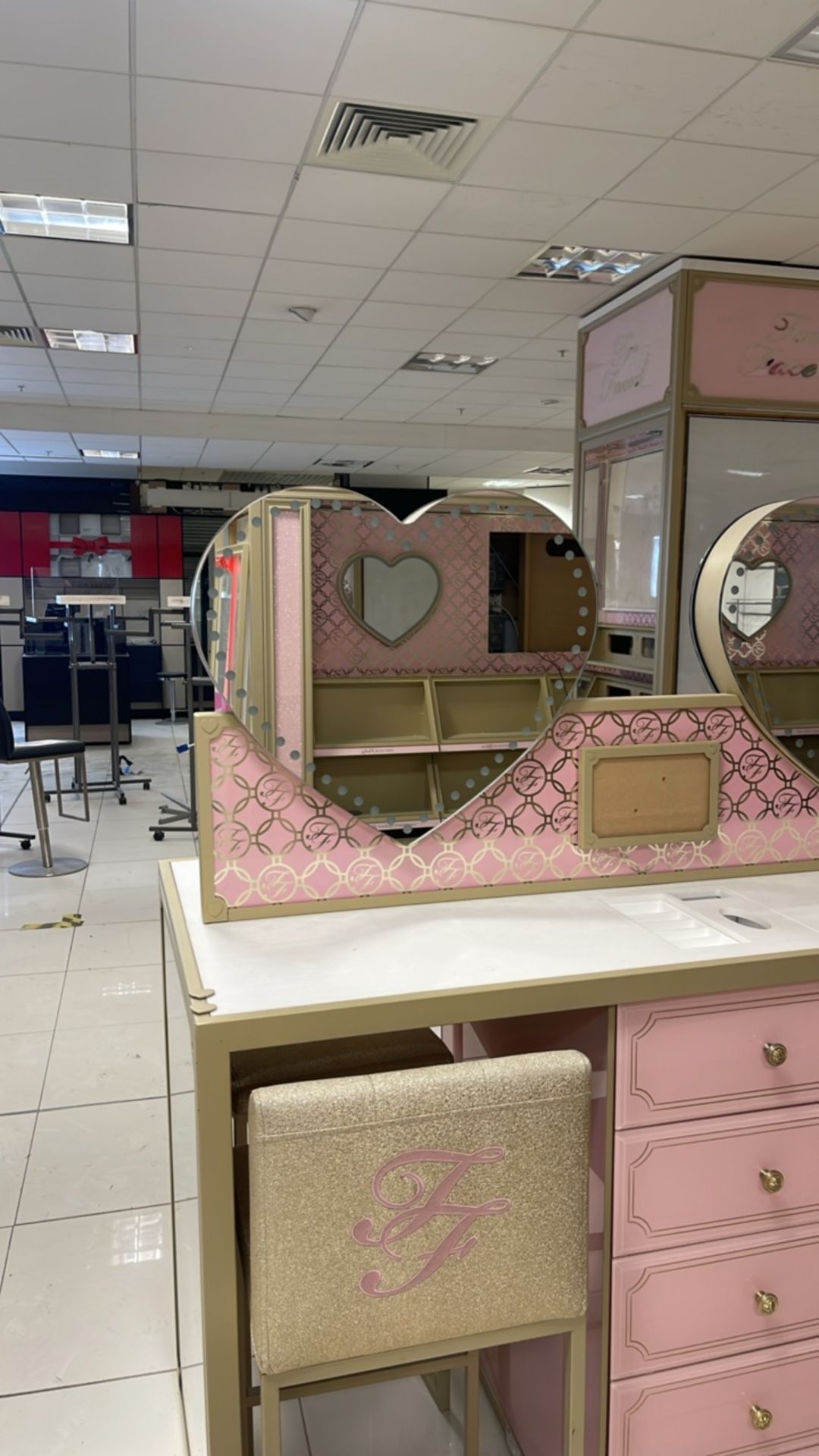 Too Faced Dressing Table - Image 6 of 10
