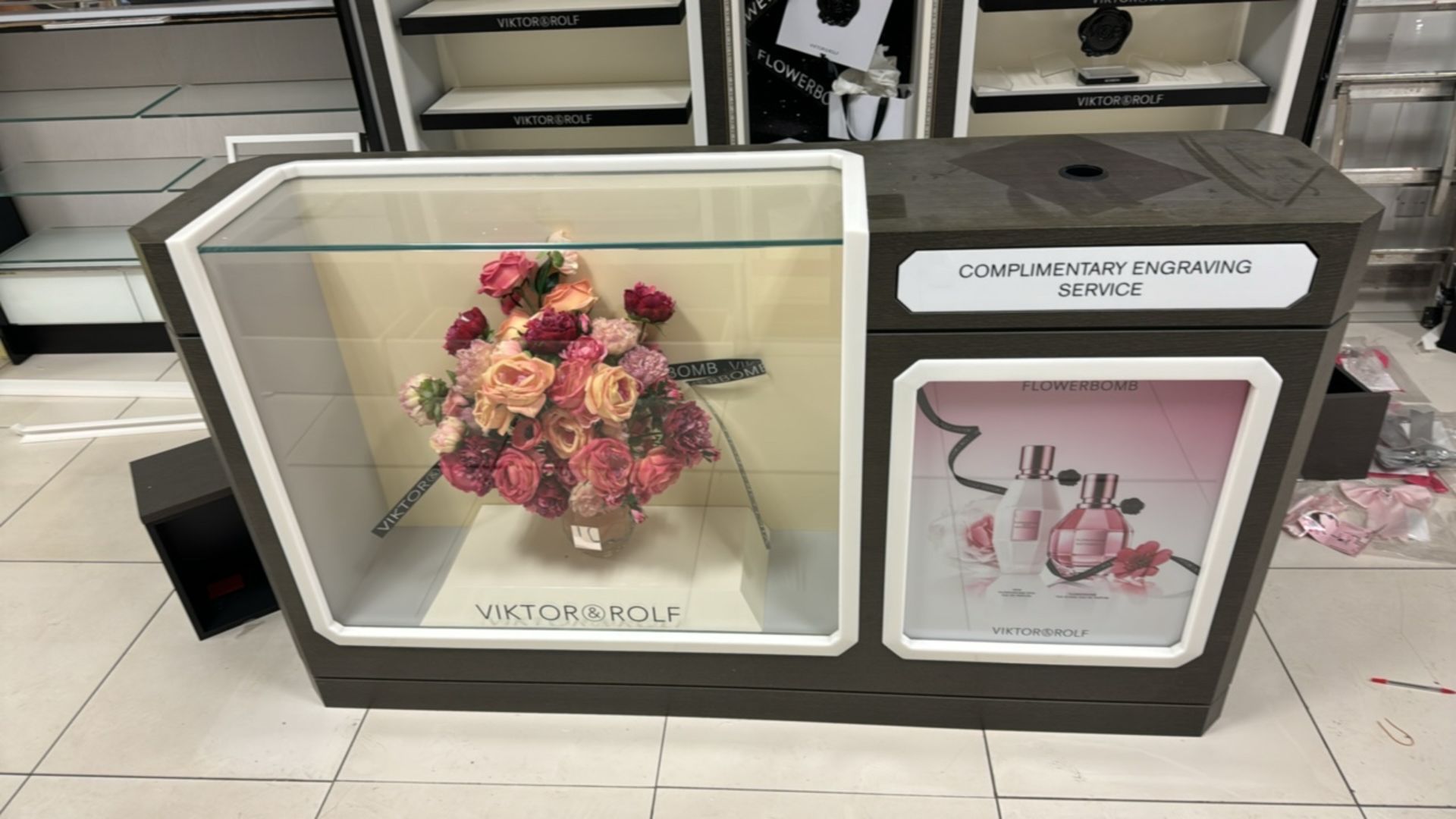 Viktor Rolf Branded Service Area - Image 2 of 6