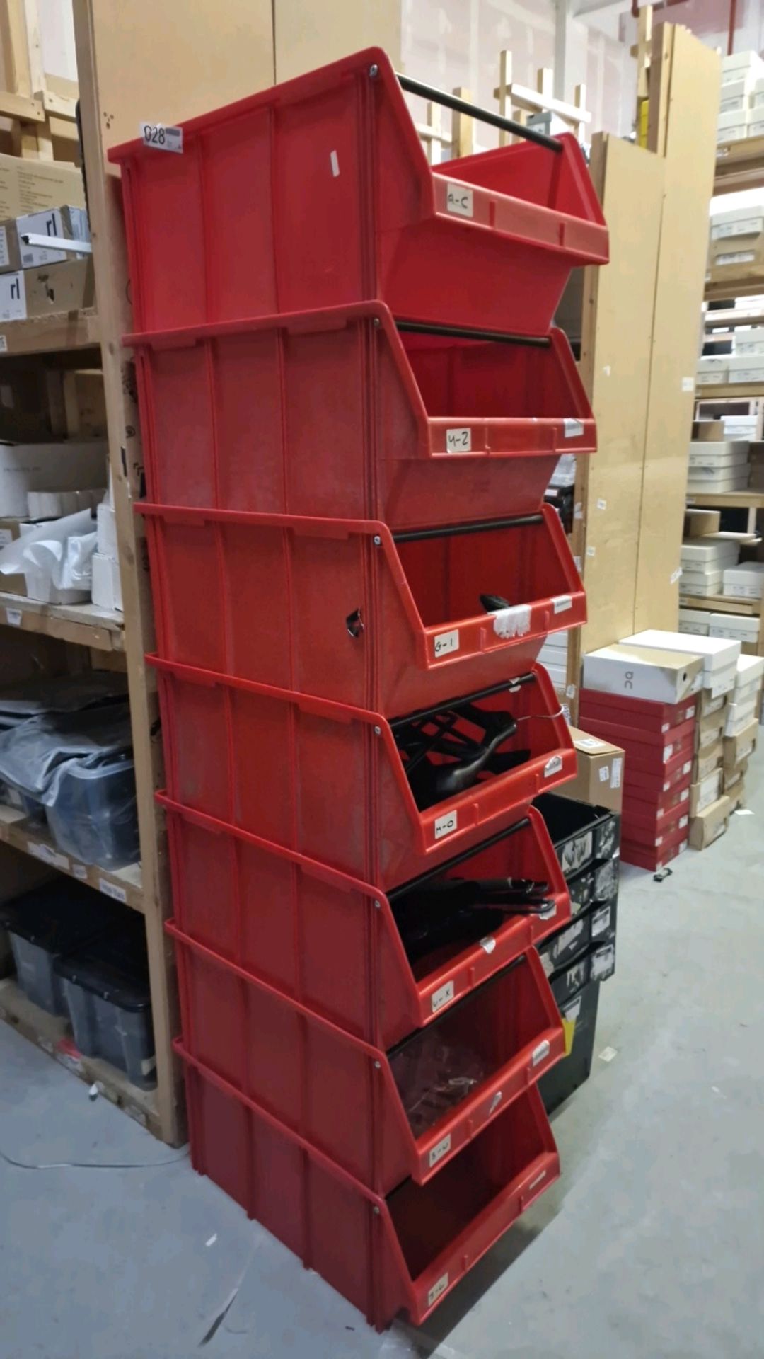 Plastic Red Storage Totes x9 - Bild 2 aus 4