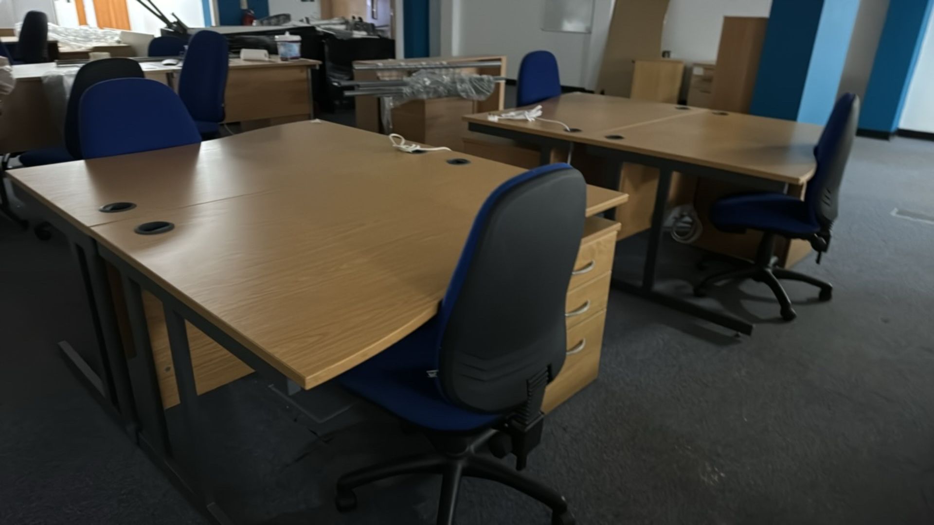 Wood Effect Office Desk x4 - Image 5 of 5