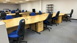 Wooden Effect Office Desks x8 With Office Chairs x8