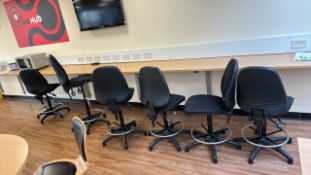 Adjustable Office Chairs x6