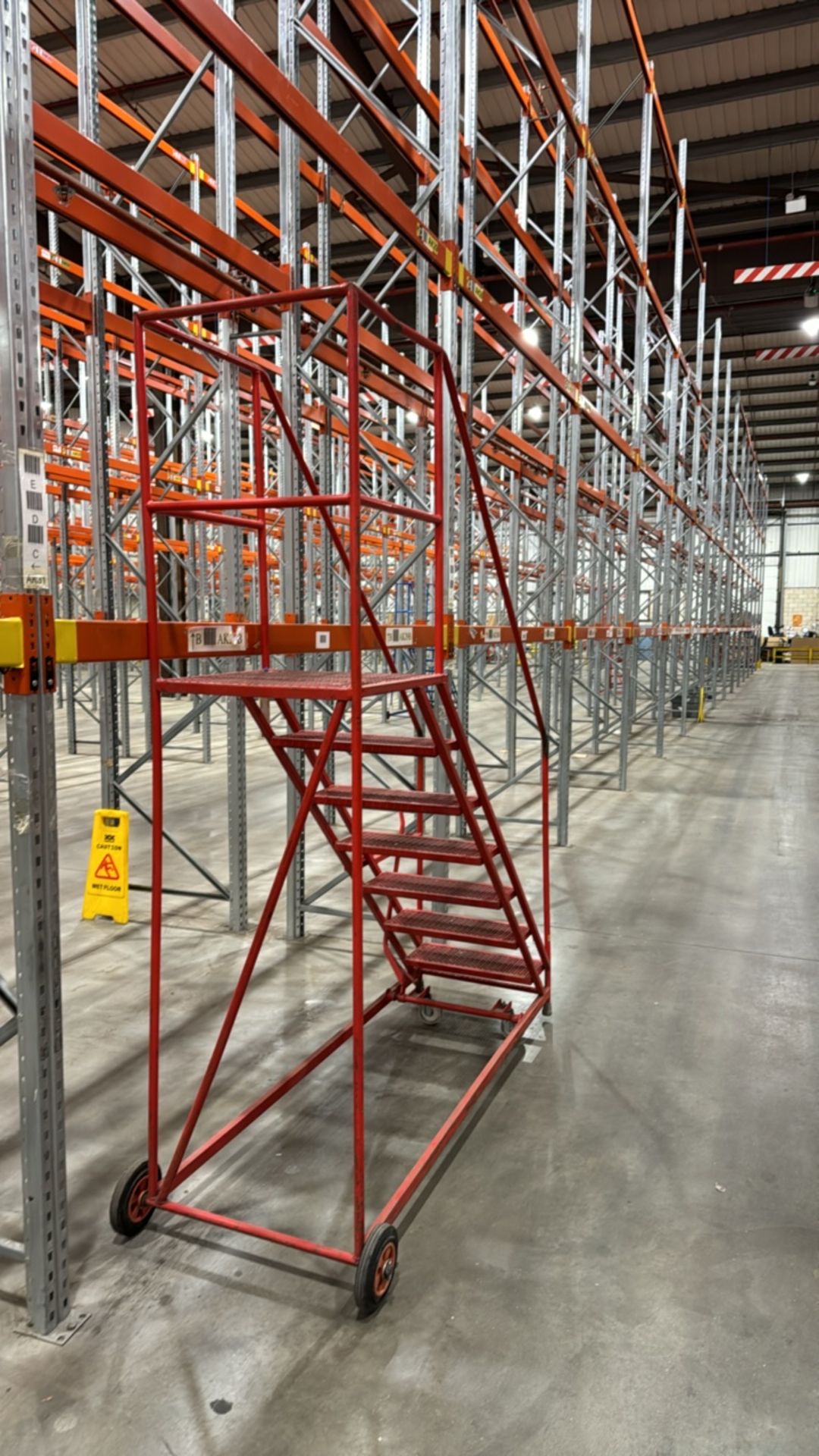Red Mobile Step Ladder - Image 3 of 3