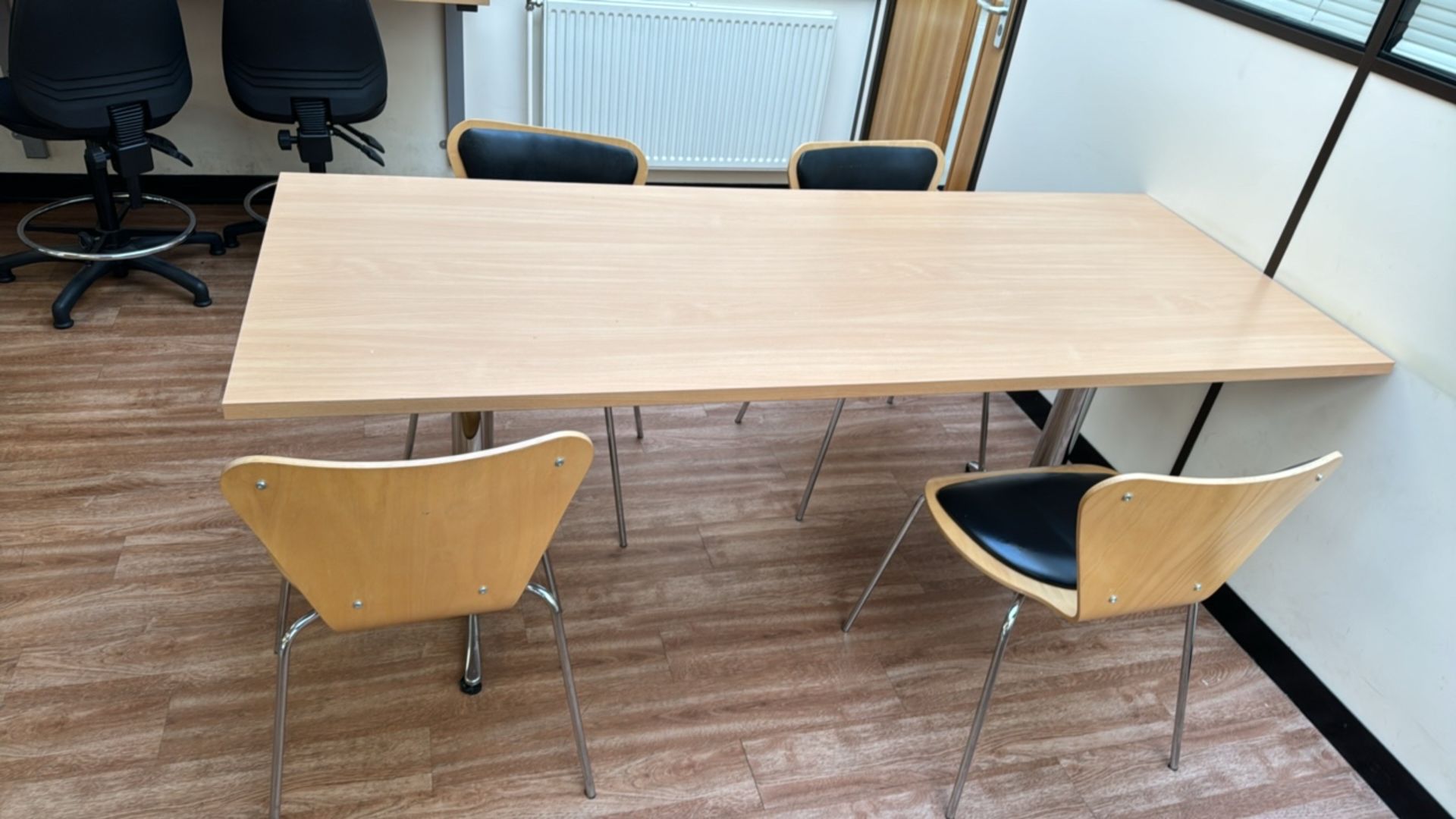 Rectangular Cafeteria Table & Chairs x4 - Image 2 of 4