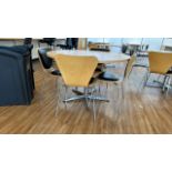 Round Cafeteria Table & Chairs x4