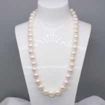 Hand-strung and knotted cultured pearl strung necklace