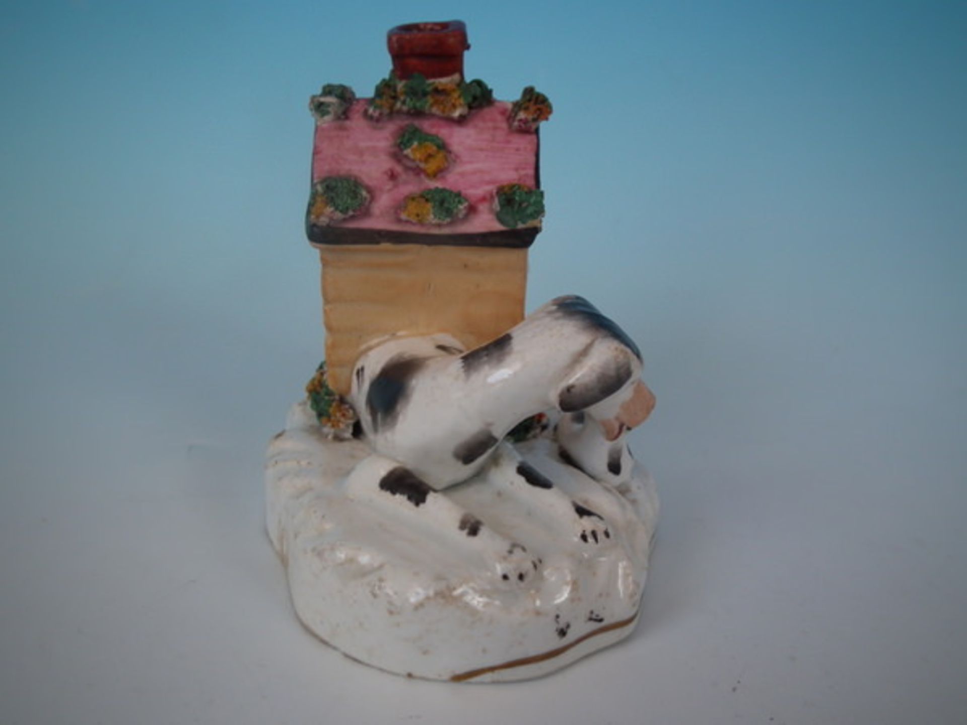 Victorian Staffordshire pottery spaniel, pup and kennel group - Image 2 of 12