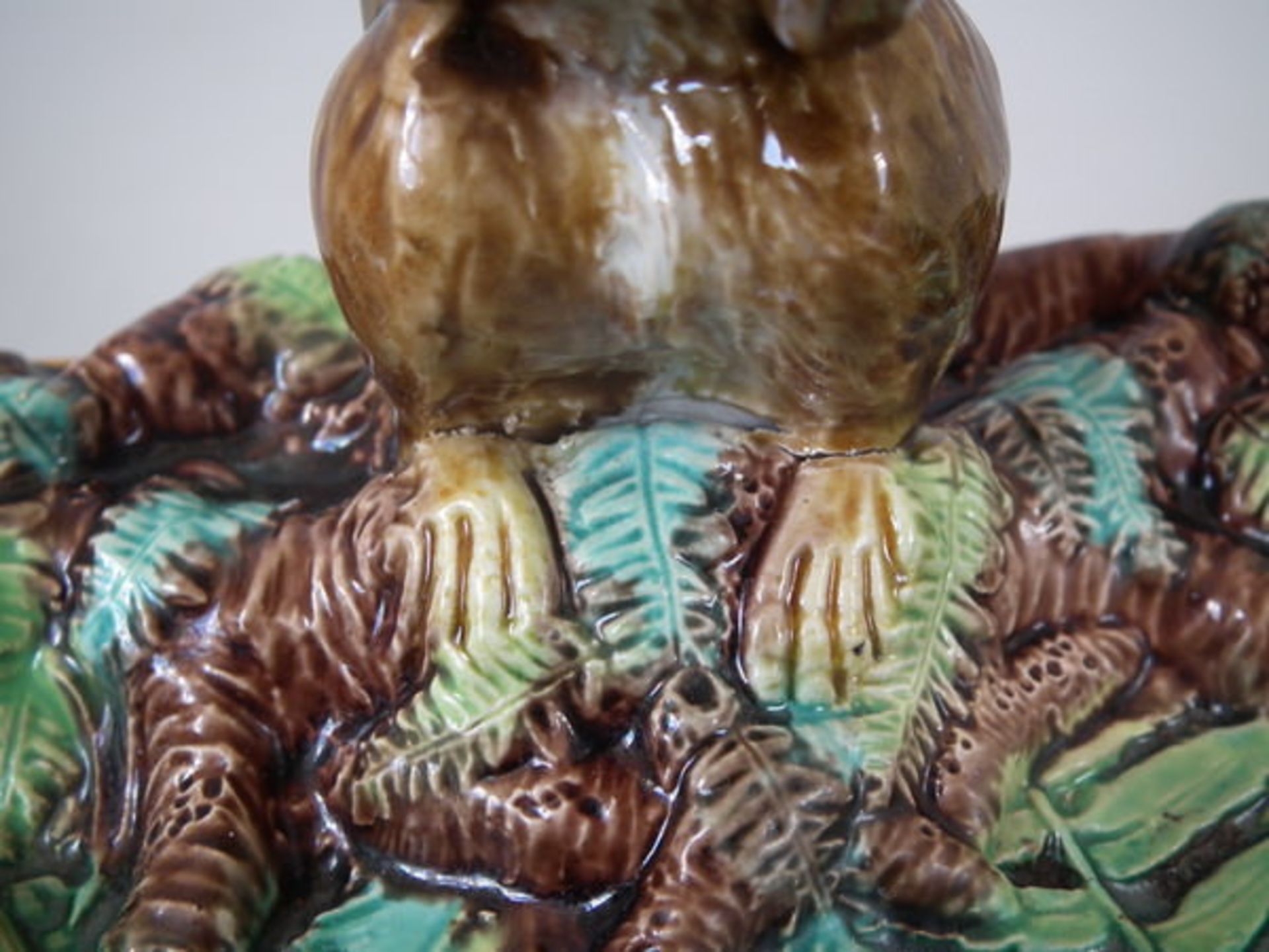 George Jones Majolica squirrel nut dish - Image 9 of 21