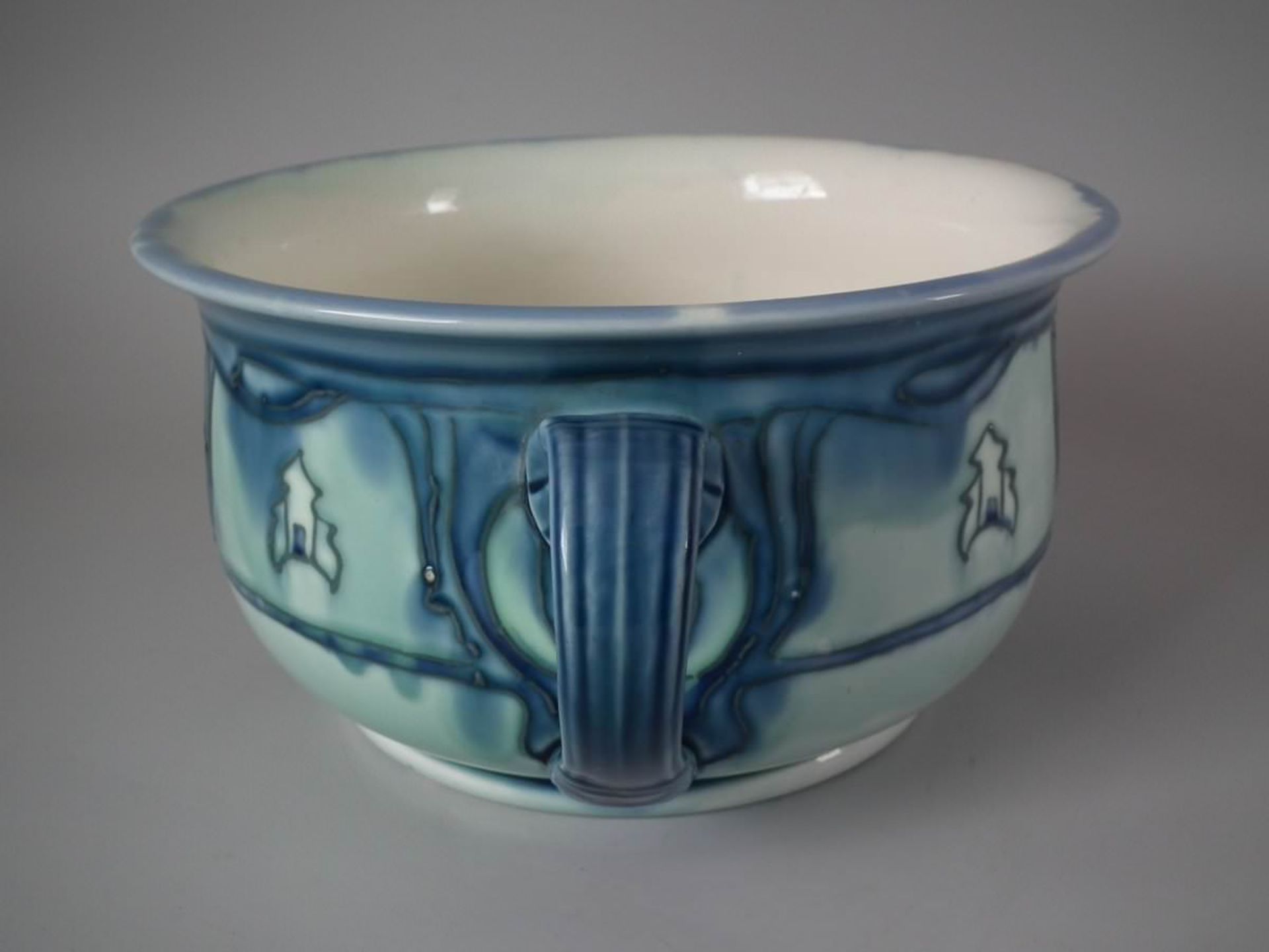 Minton Secessionist No.7 Chamber Pot - Image 2 of 15