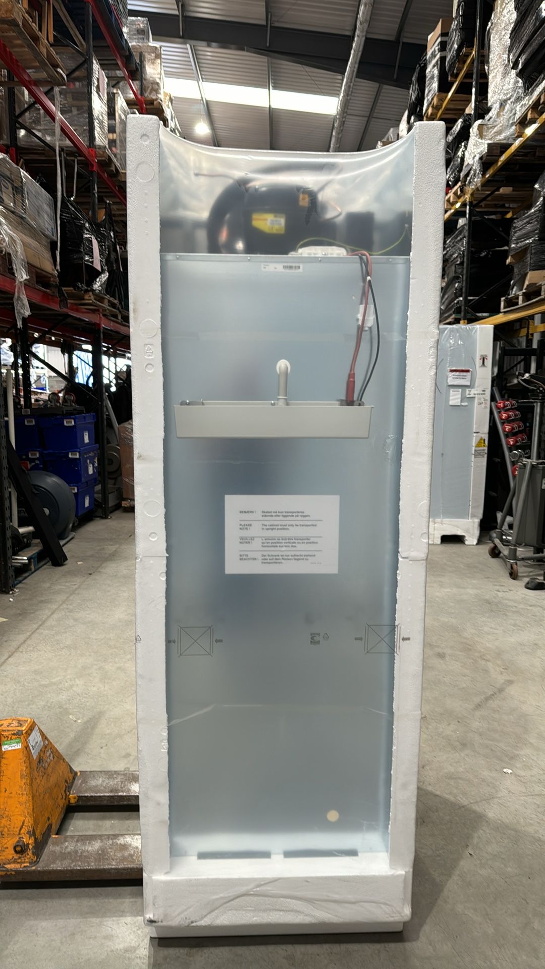 F 610 RG C 4N Freezer - Image 5 of 7