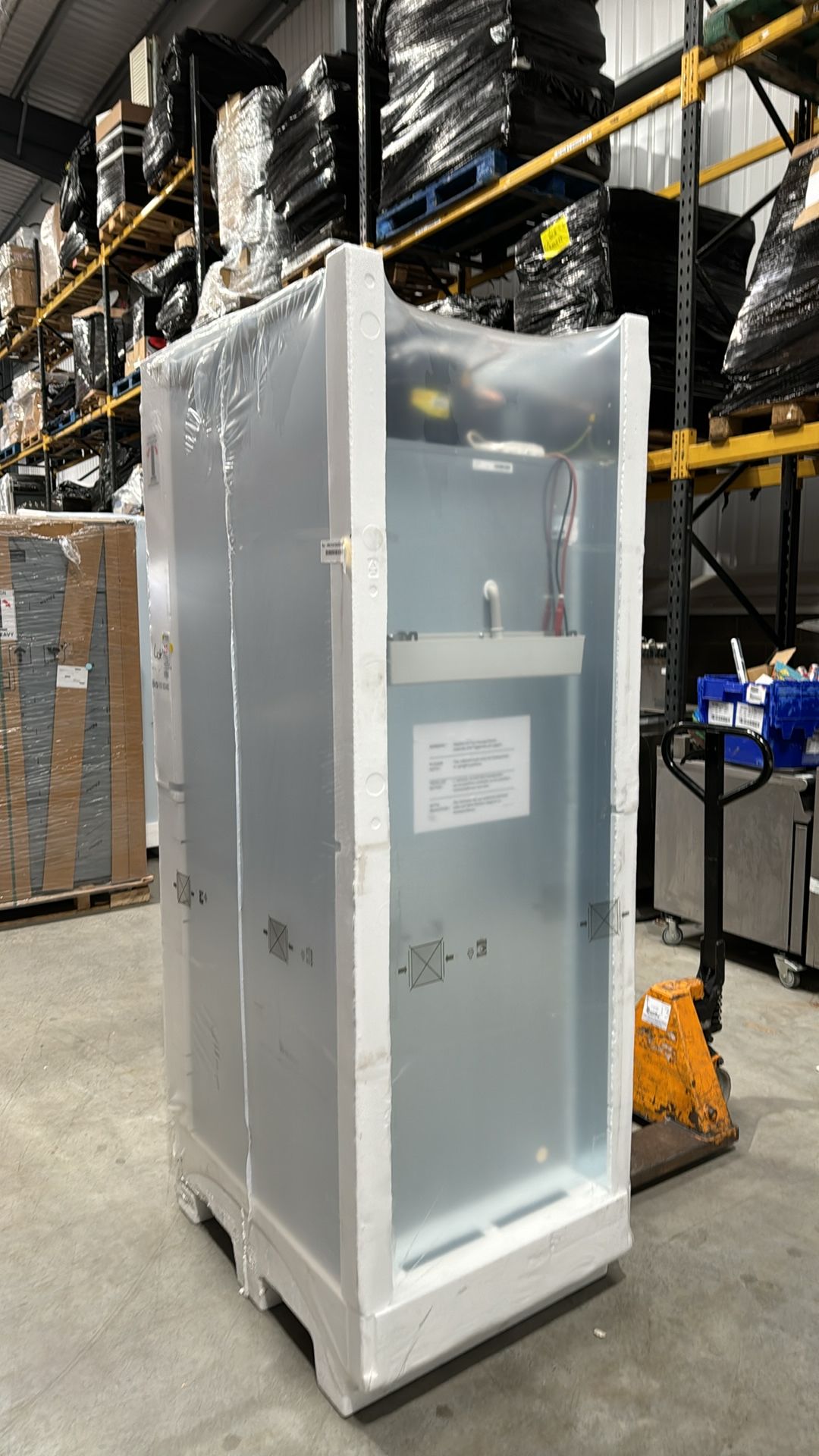 F 610 RG C 4N Freezer - Image 5 of 6