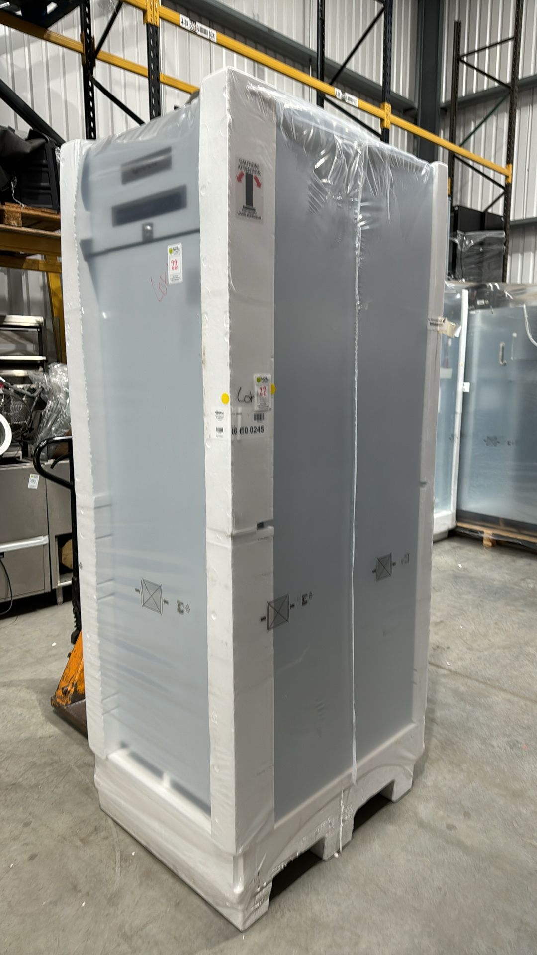 F 610 RG C 4N Freezer - Image 2 of 6