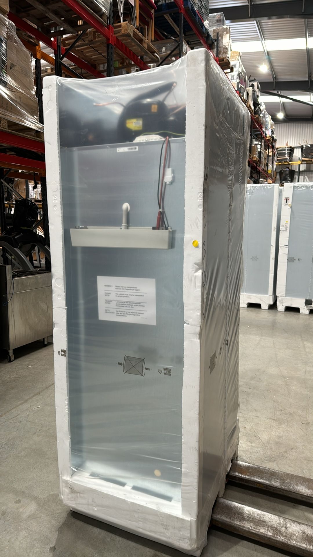 F 610 RG C 4N Freezer - Image 4 of 7