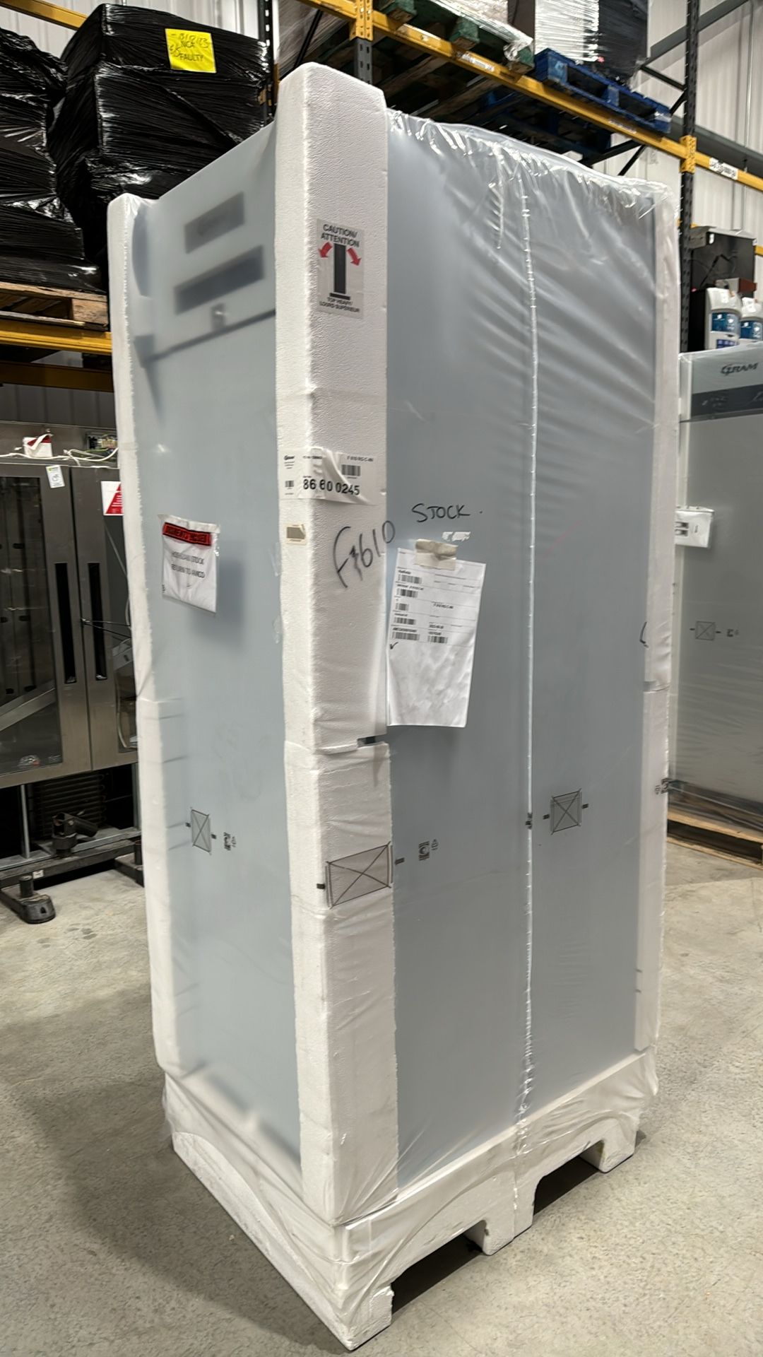 F 610 RG C 4N Freezer - Image 2 of 6