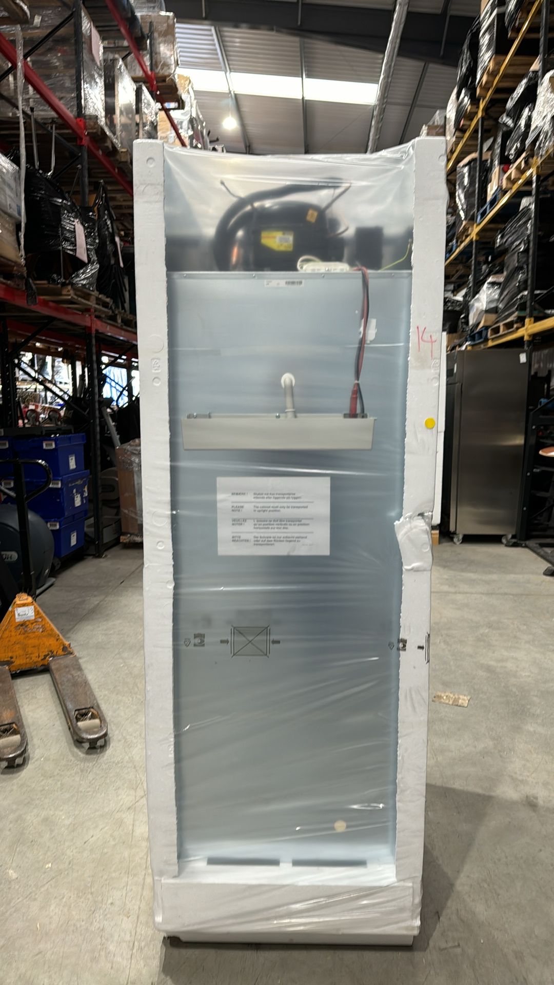 F 610 RG C 4N Freezer - Image 5 of 7