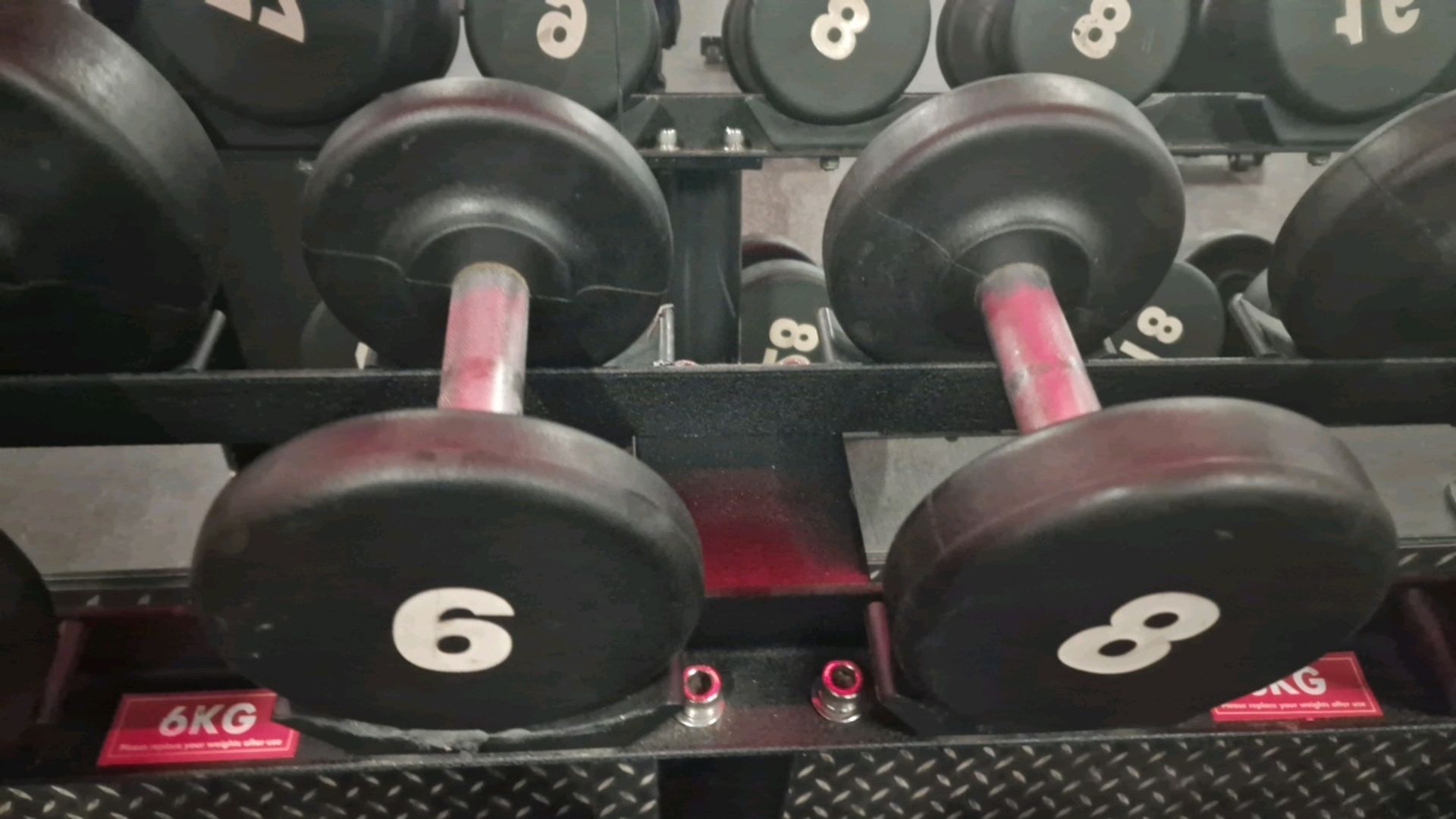 Dumbells 6kg x2 8kg x2 - Image 2 of 3