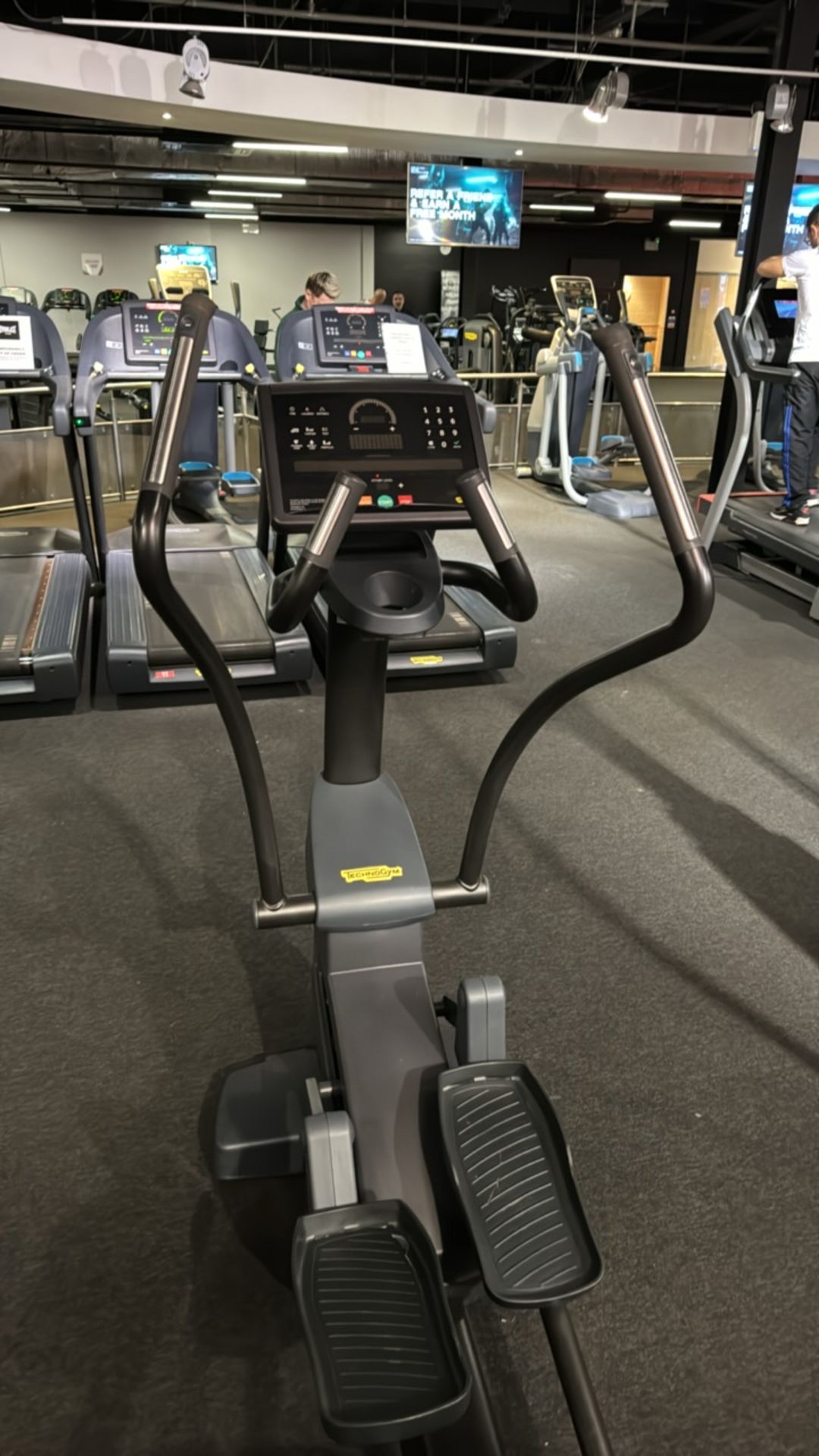 Technogym Crosstrainer - Image 2 of 4