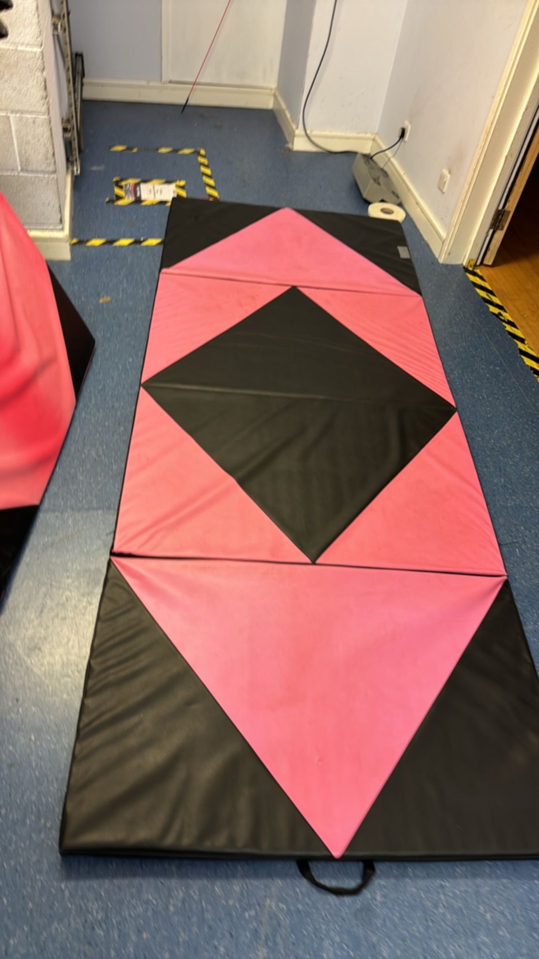 Pink & Black Foldable Mat - Bild 2 aus 3