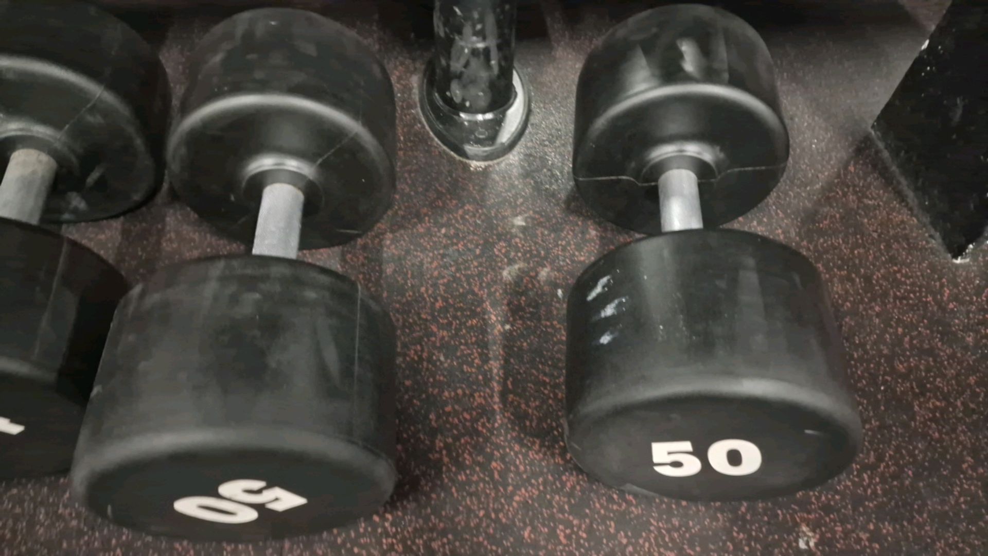 48kg, 50kg Dumbells - Image 2 of 2