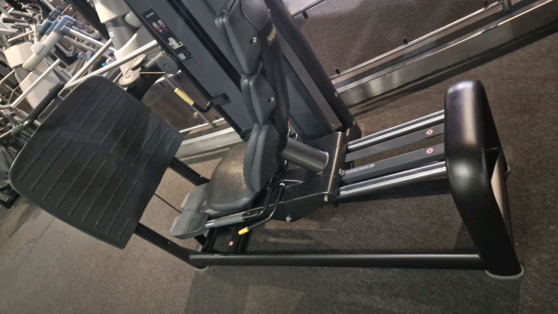 Technnogym Leg Press - Image 2 of 6