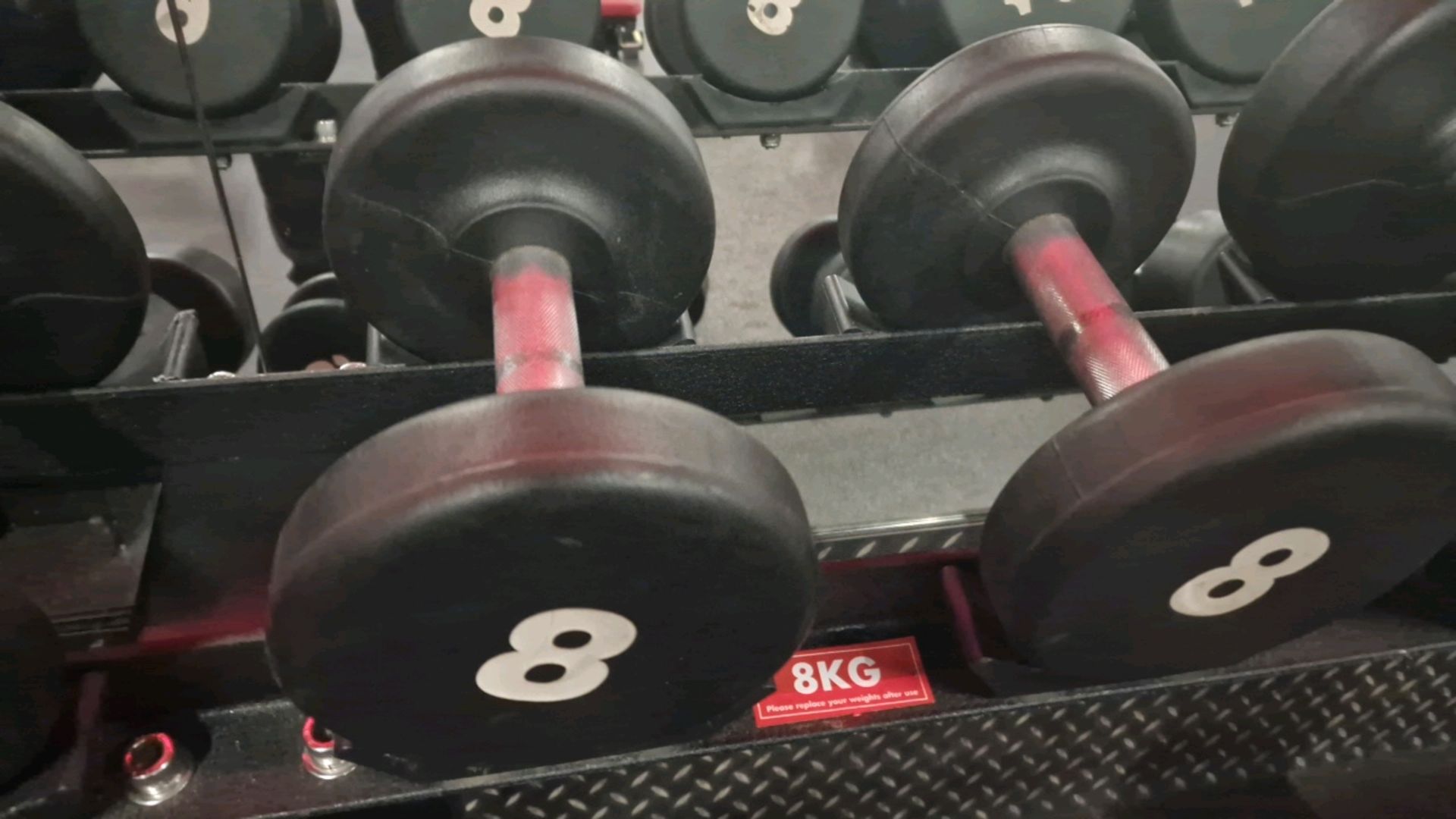 Dumbells 6kg x2 8kg x2 - Image 3 of 3