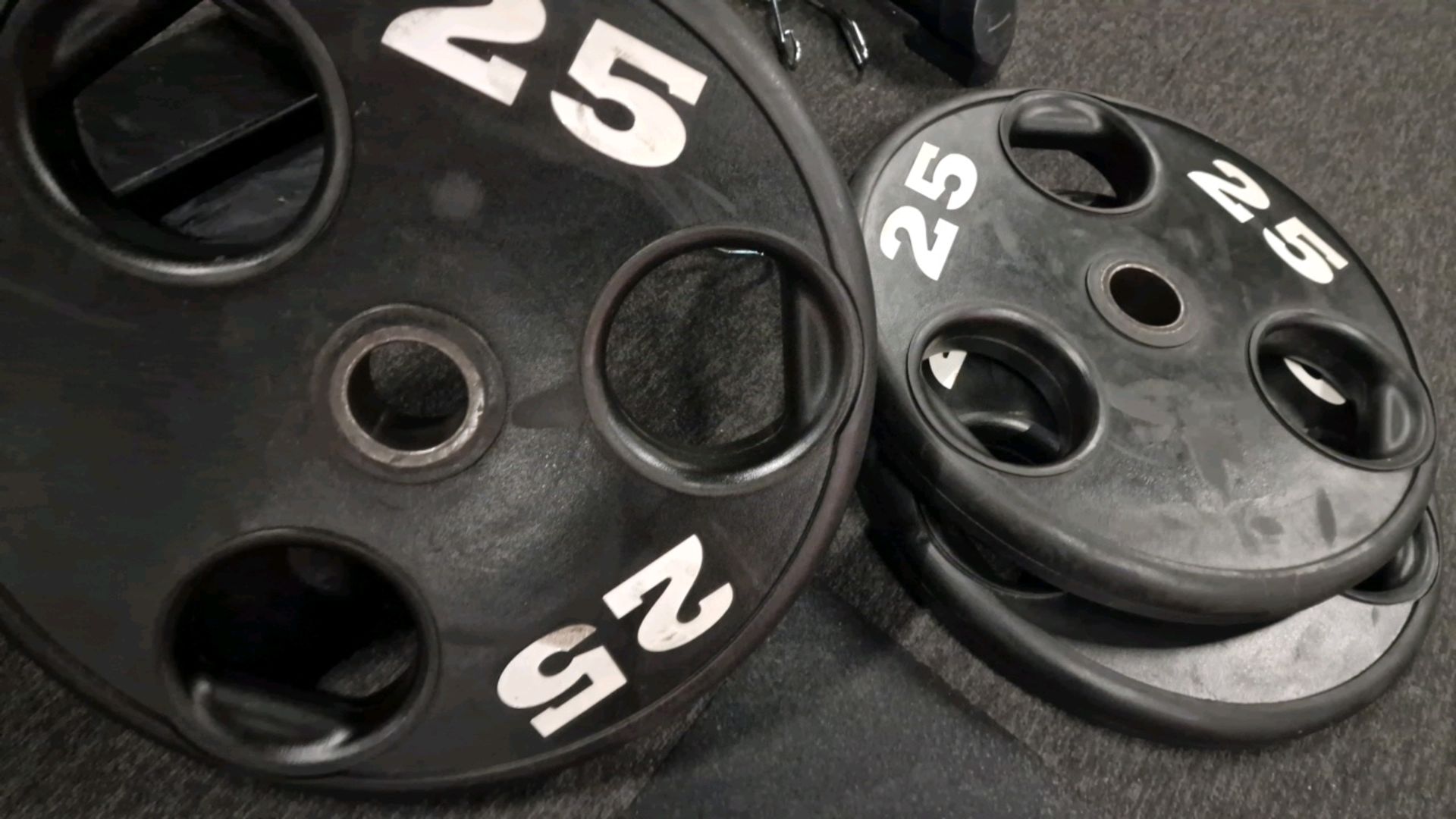 25kg Weight Plate x4 - Image 2 of 2