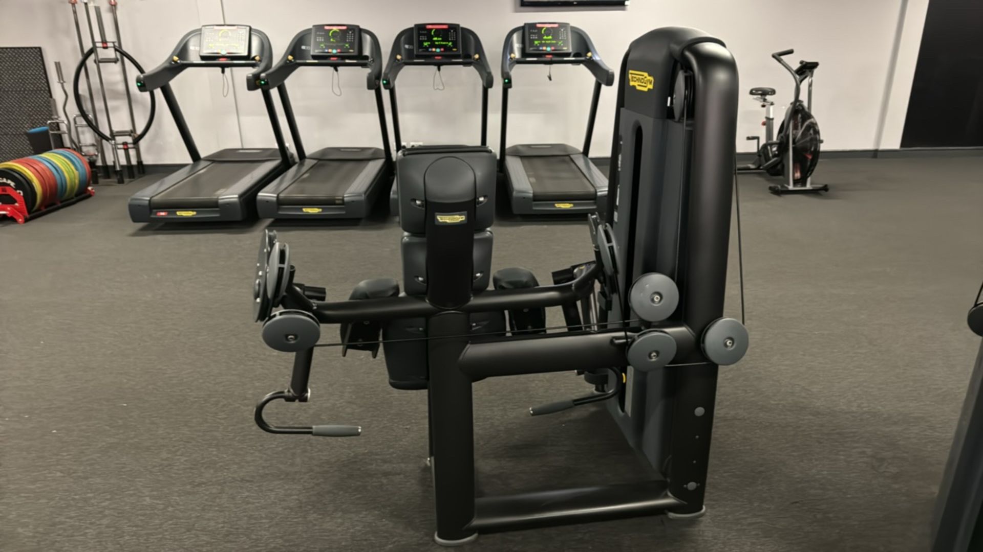 Technogym Arm Curl - Image 6 of 6