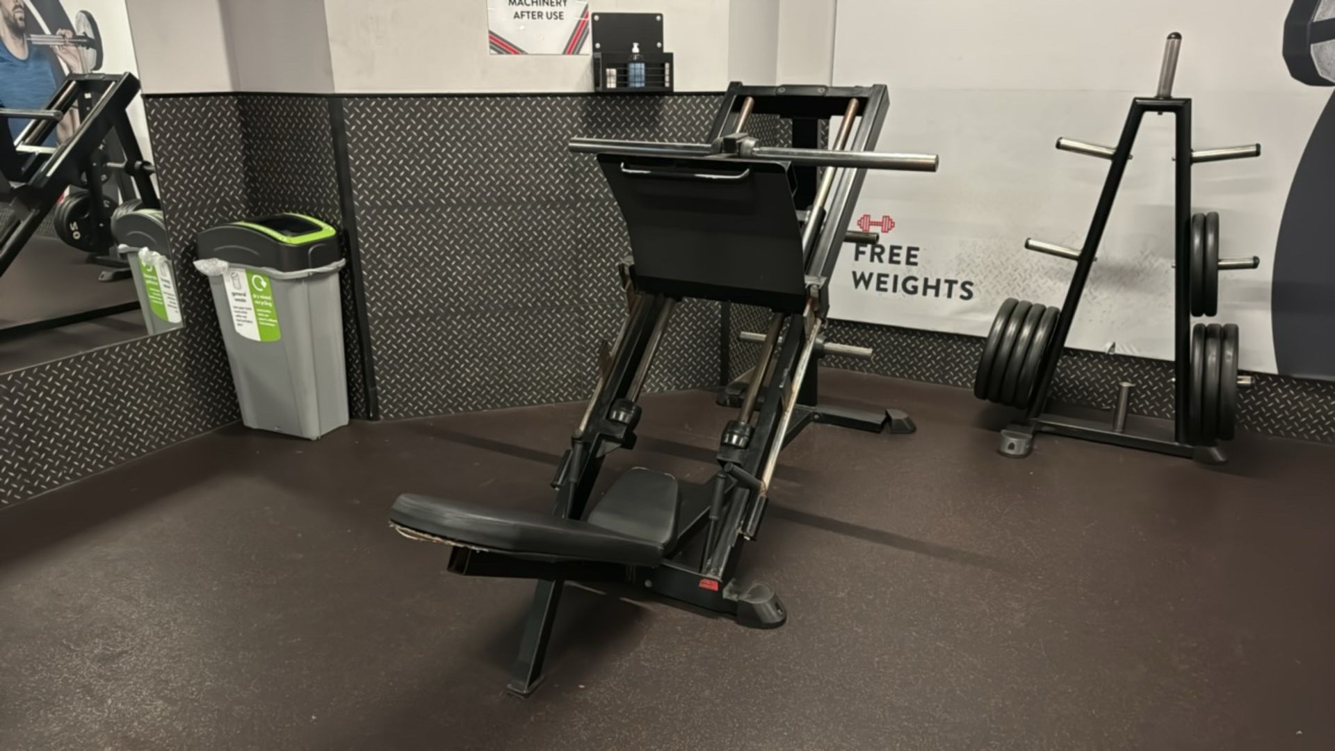 Leg Press Station