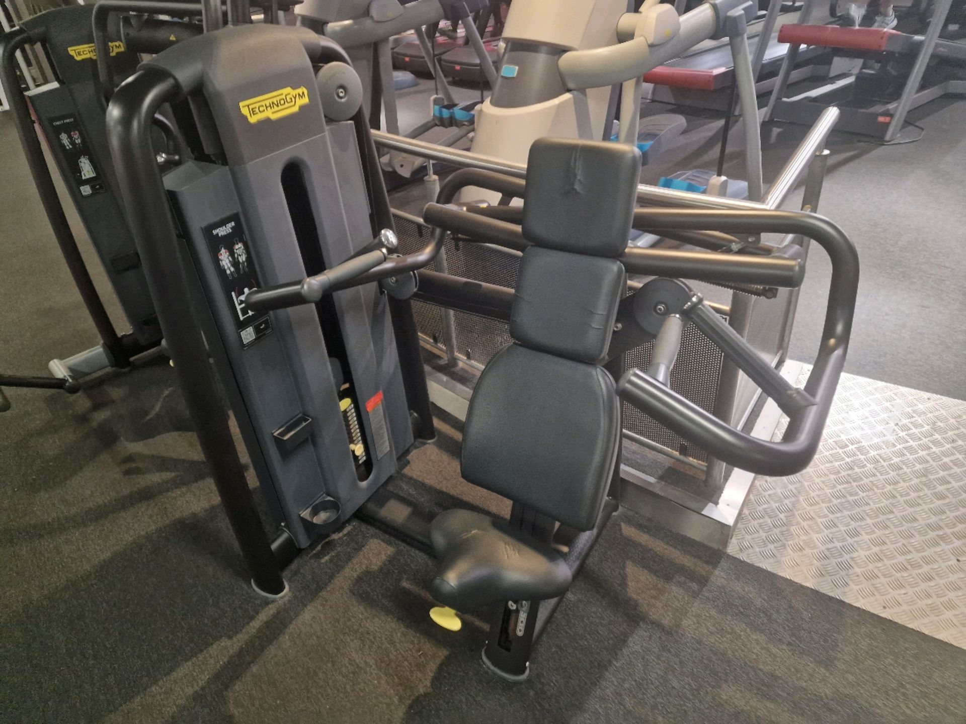 Technogym Shoulder Press