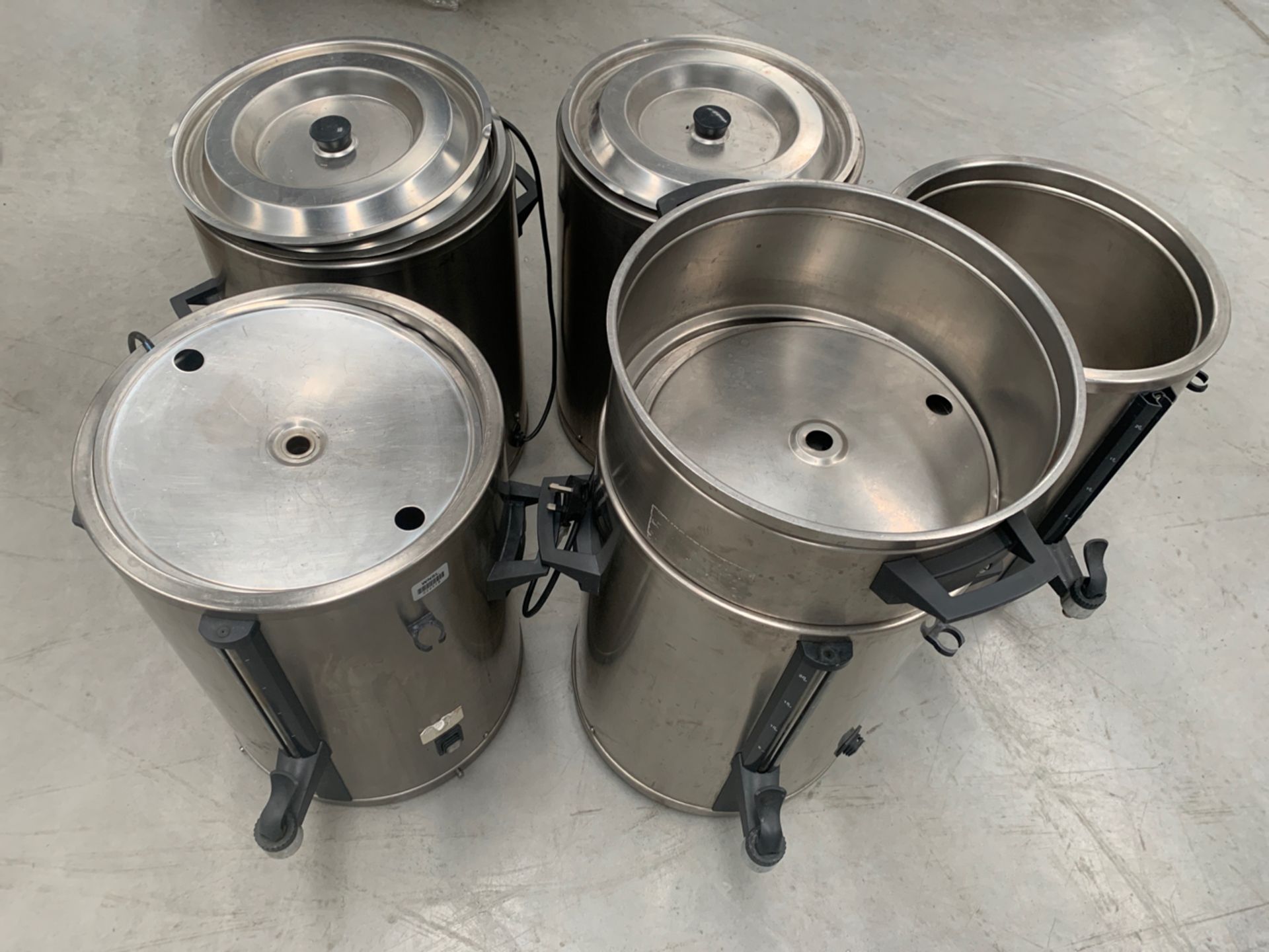 Set of 5 Stainless Steel Thermostatically Controll - Image 2 of 5