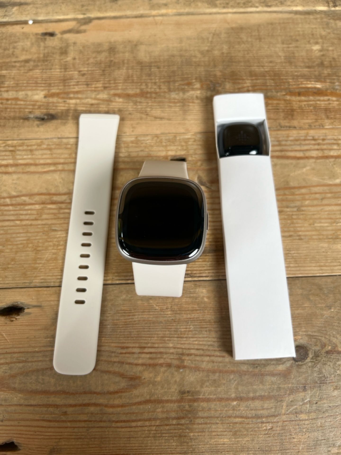 Fitbit sense 2 lunar white - Image 2 of 5