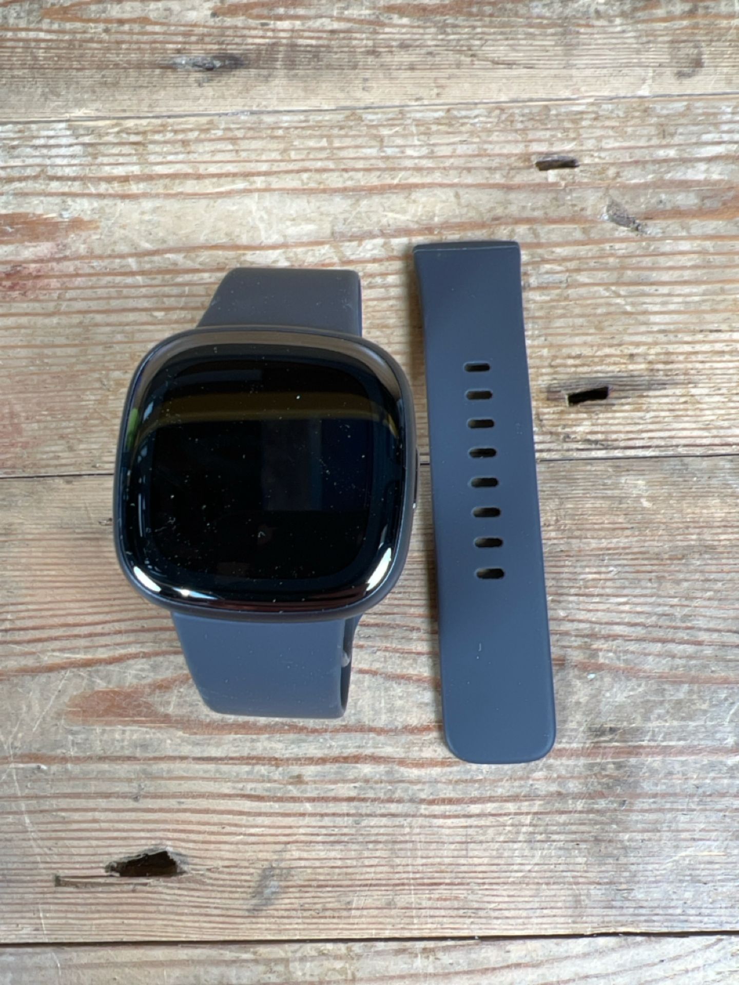 Fitbit sense 2 -shadow grey - Bild 3 aus 4