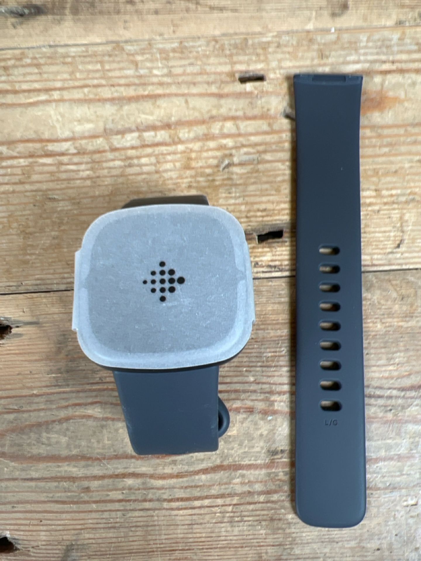 Fitbit sense 2 -shadow grey - Image 2 of 4