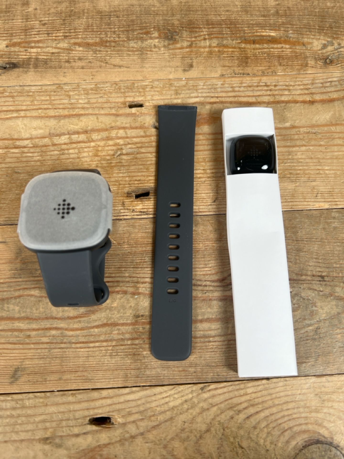 Fitbit sense 2 -shadow grey - Image 3 of 4