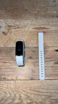 Fitbit Luxe (Soft Gold & White)