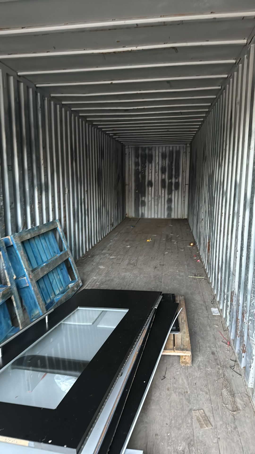 Shipping Container 3 - 6012232 - Image 2 of 3