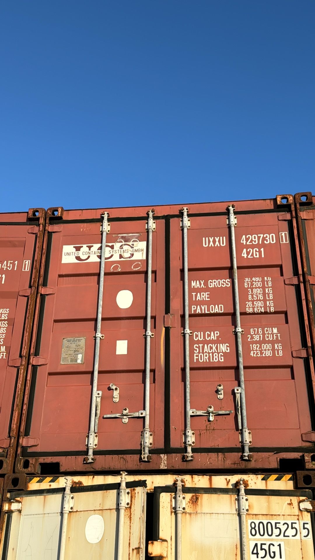 Shipping Container - 28 (UXXU429730142G1)