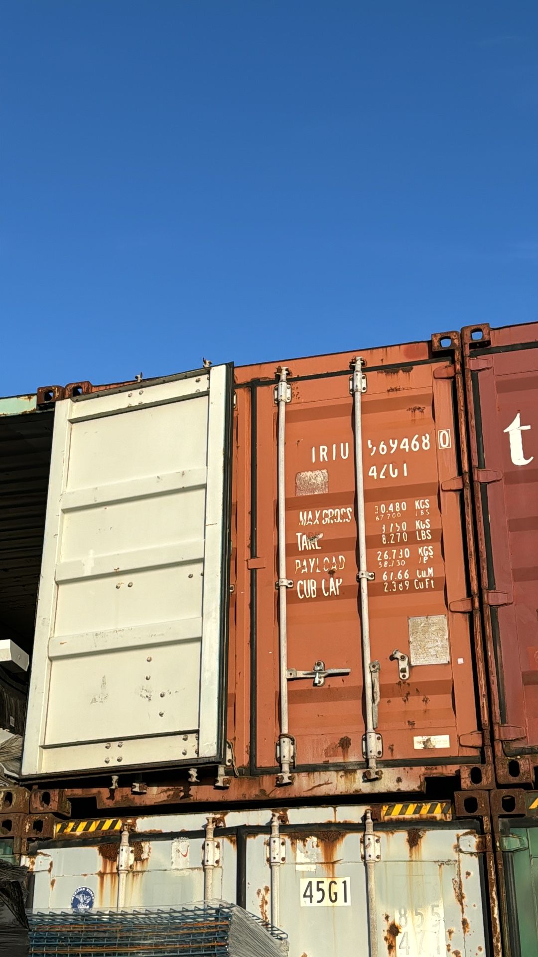 Shipping Container - 31 (IRIU569468042G1)