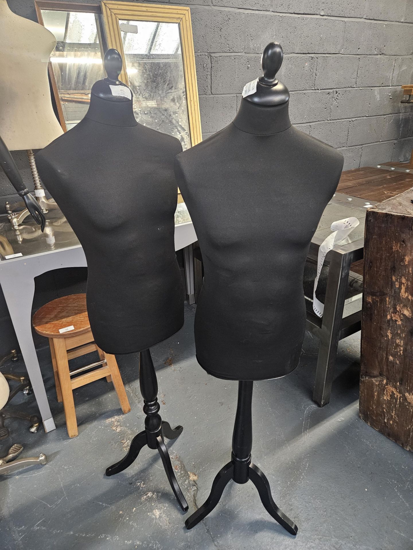 Lightweight Mannequin Busts On Stands x2