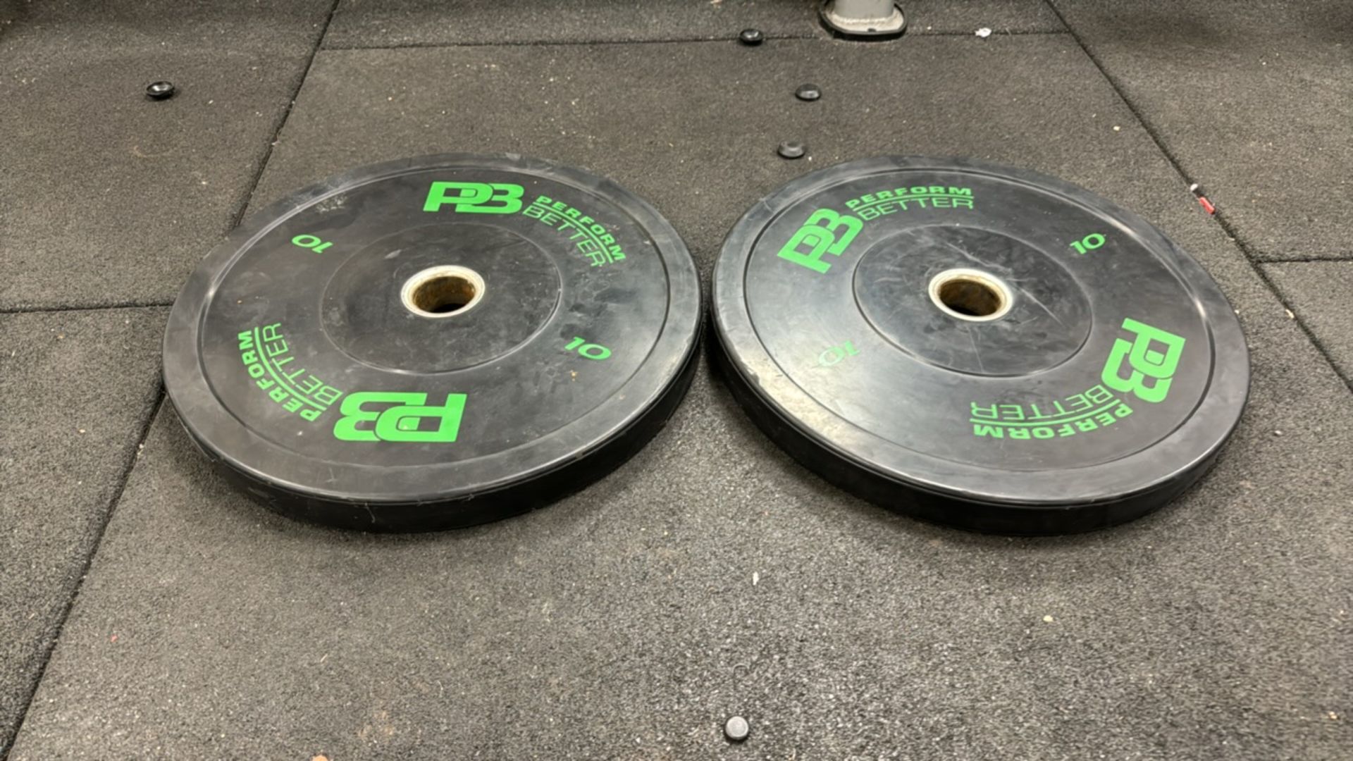 Perform Better 10kg Plates x2 - Image 2 of 3