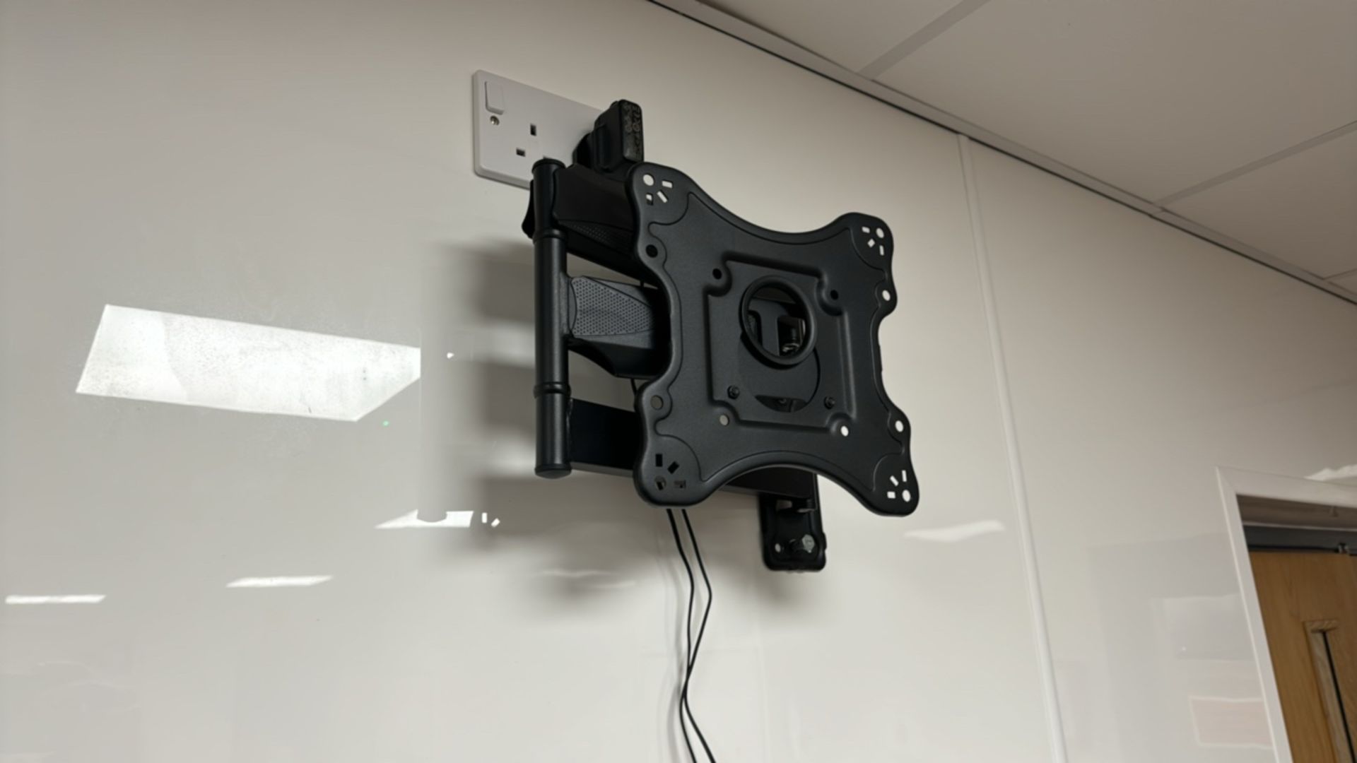 TV Wall Mounts x4 - Image 3 of 3