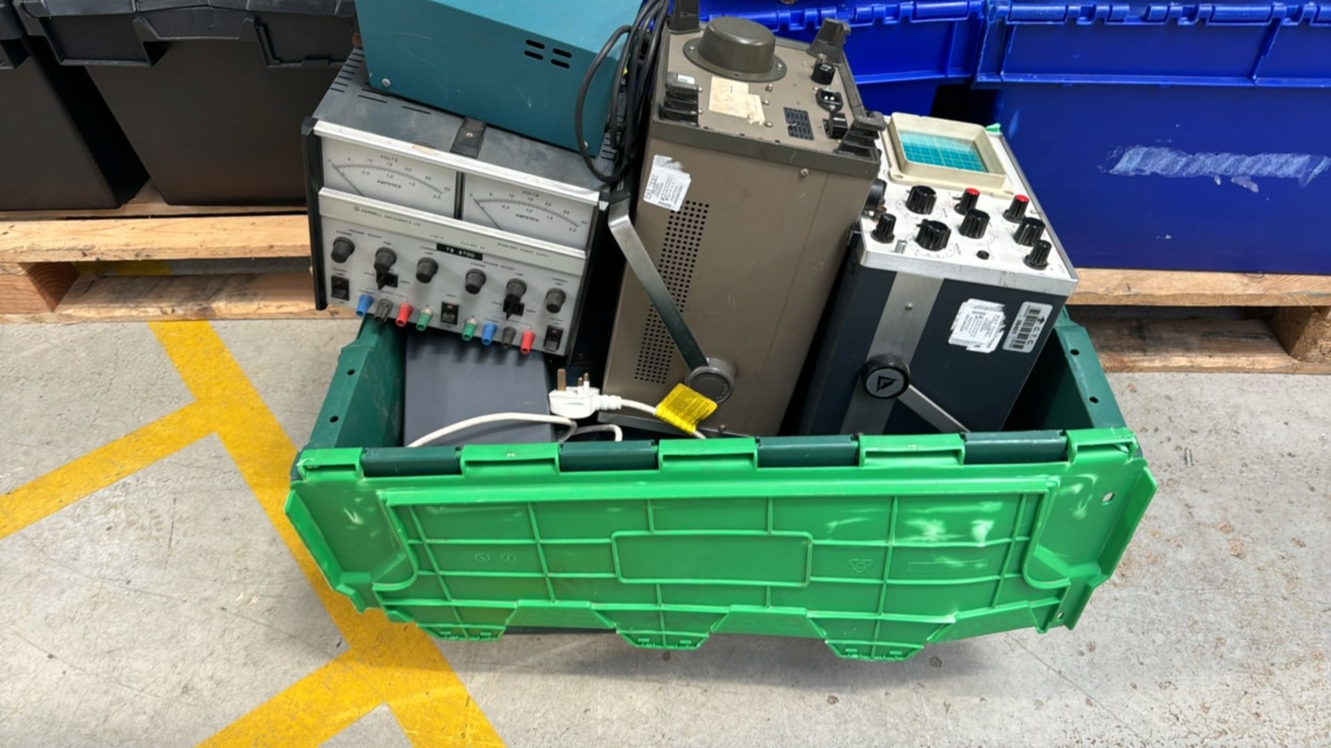 Box of Oscilloscopes & Power Supplies x2 - Image 2 of 5