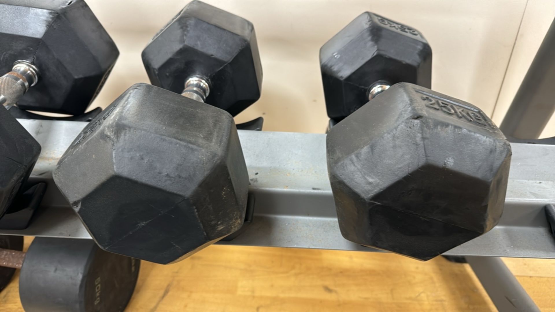 25kg Dumbells x2 - Image 2 of 3