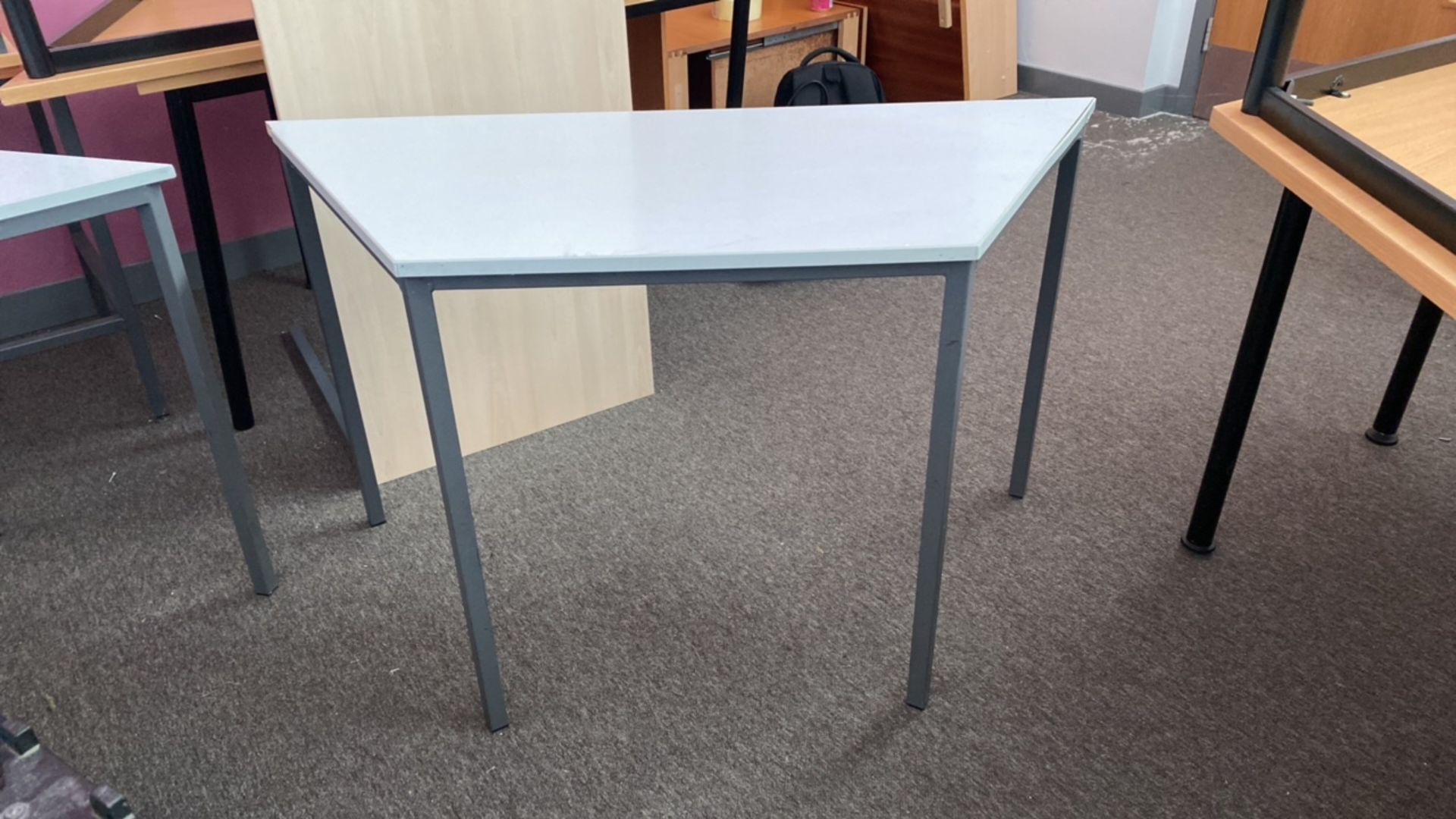 Grey Hexagon Desk x8 - Image 4 of 7