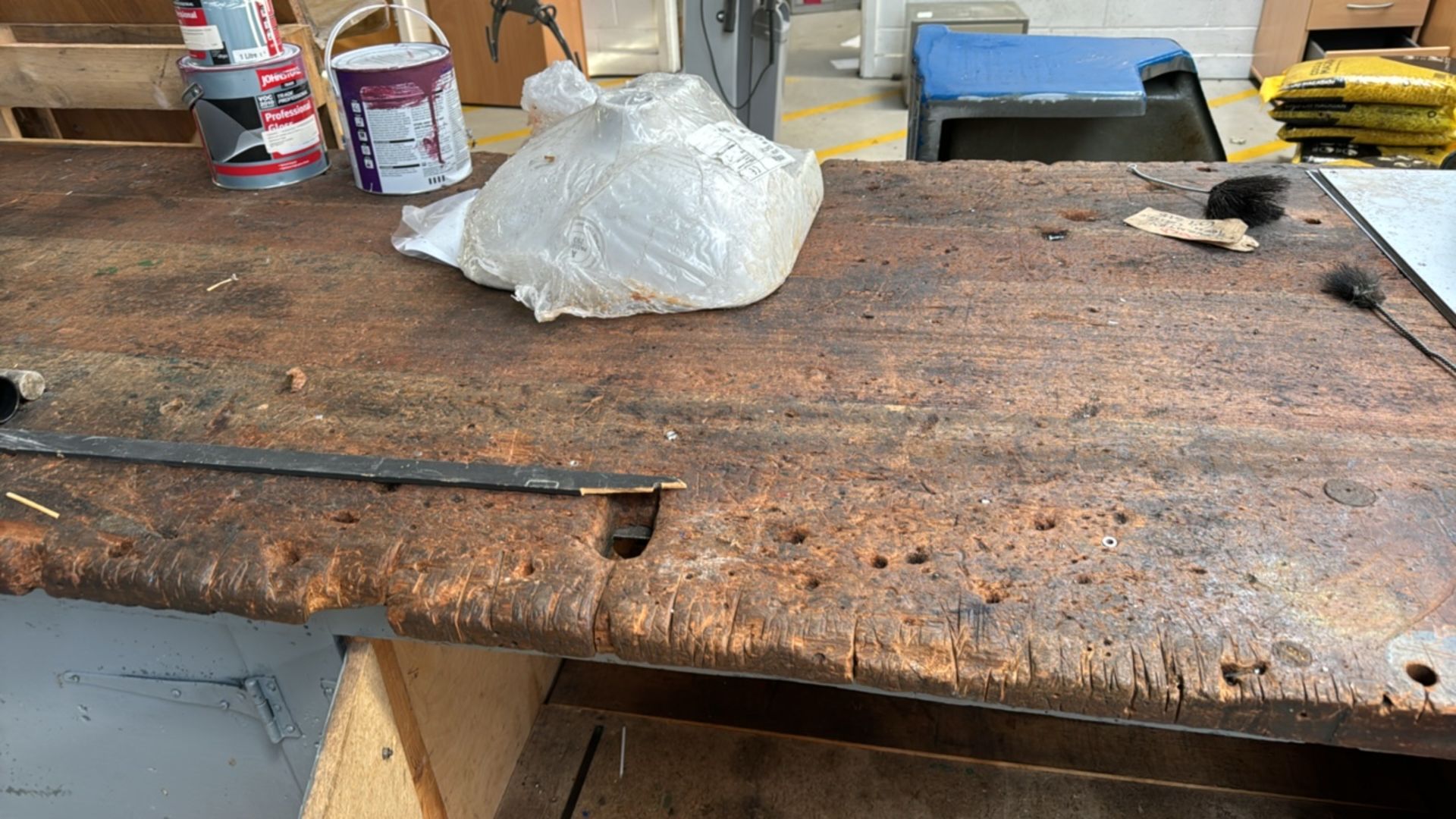 Wooden Work Bench - Image 6 of 6