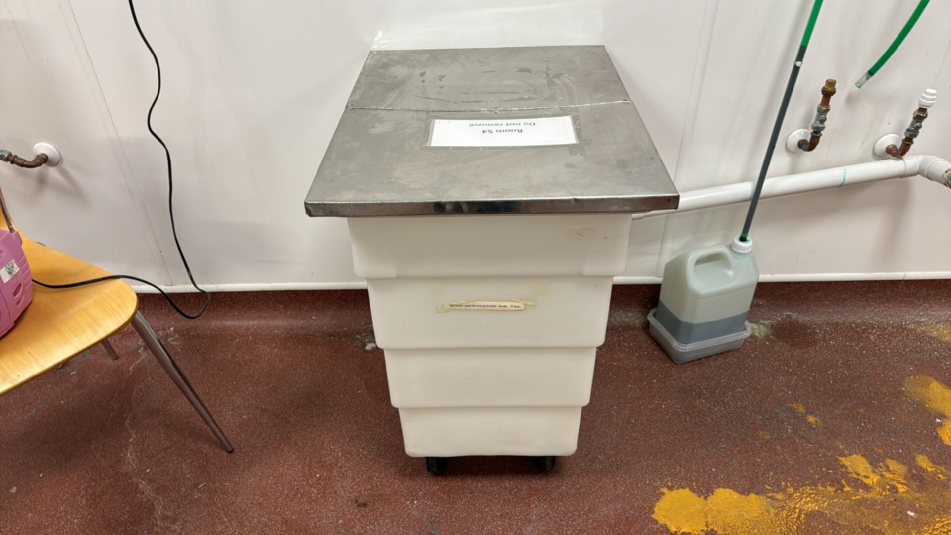 Plastic Dough Bin - Image 3 of 4