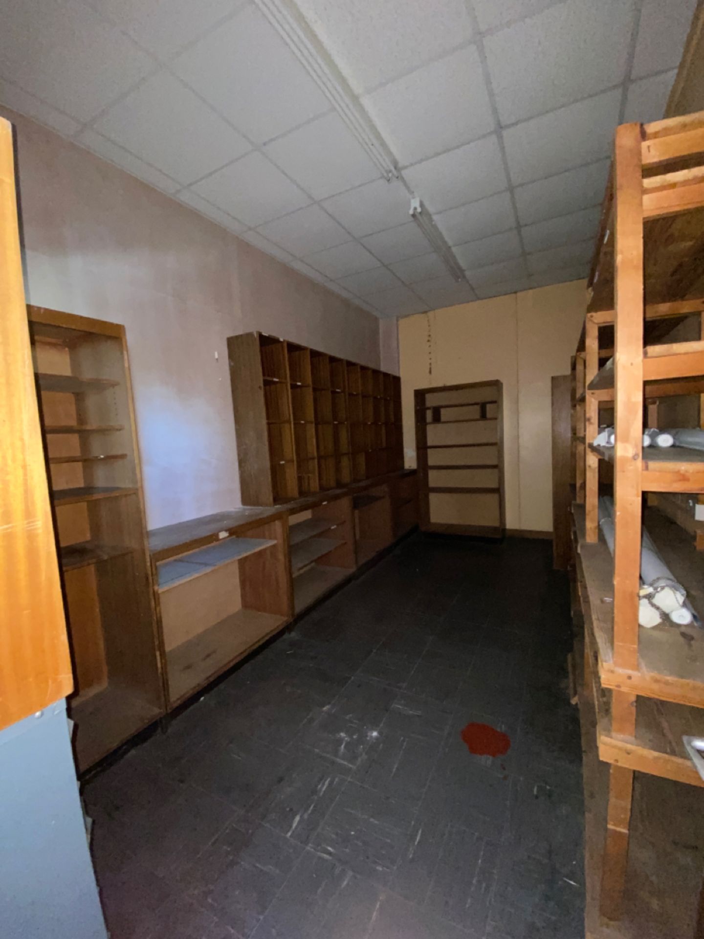 Entire Contents Of Science Room 205 - Image 8 of 10
