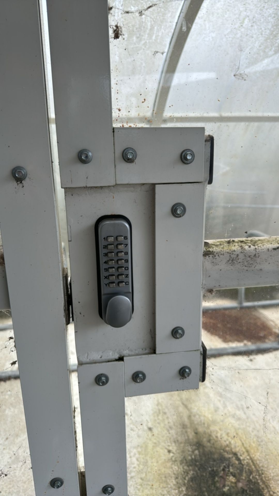 Lockable Bike Shelter - Image 5 of 6